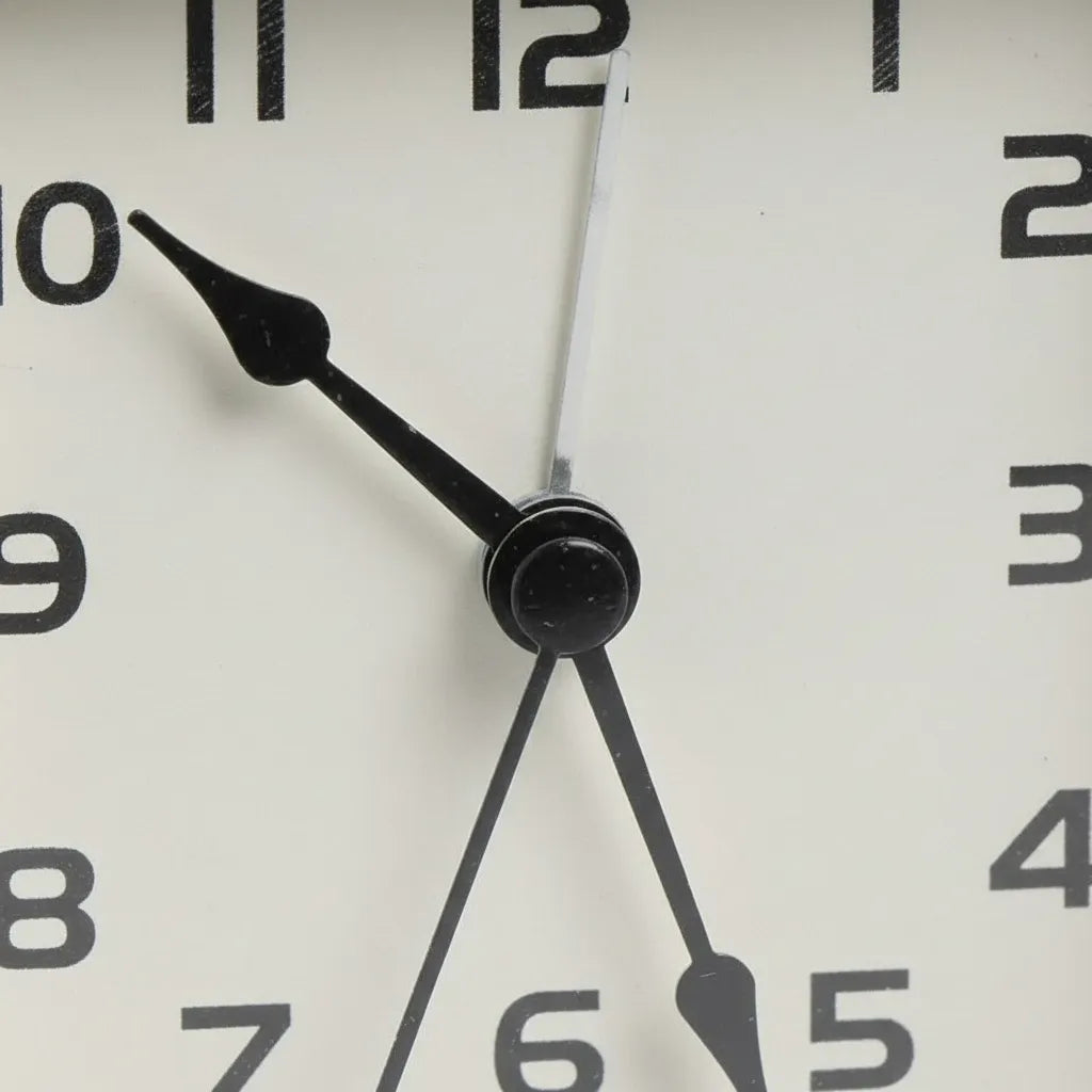 Petit Réveil Carré Chic