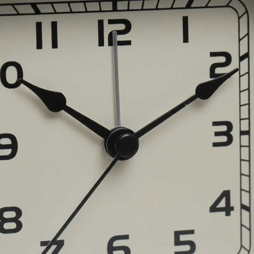 Petit Réveil Carré Chic