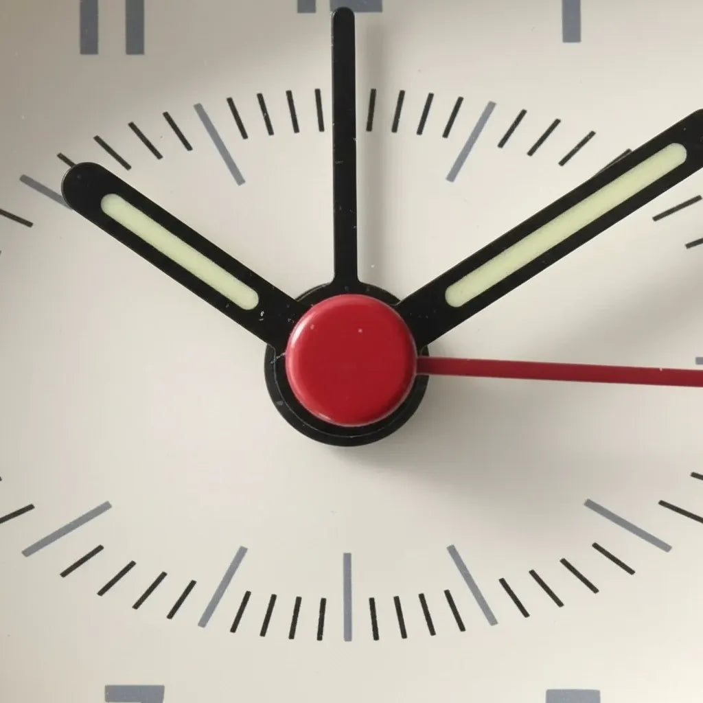 Petit Réveil Design Rétro