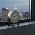 Réveil à pile design en Métal