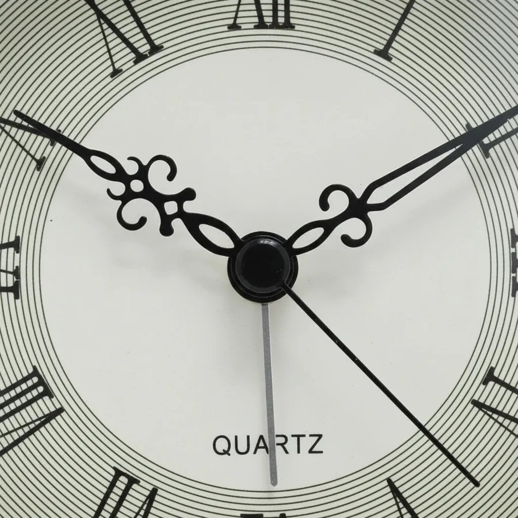 Réveil à pile design en Métal