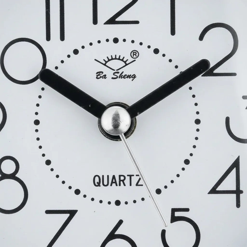 Réveil à Pile Rétro en Métal