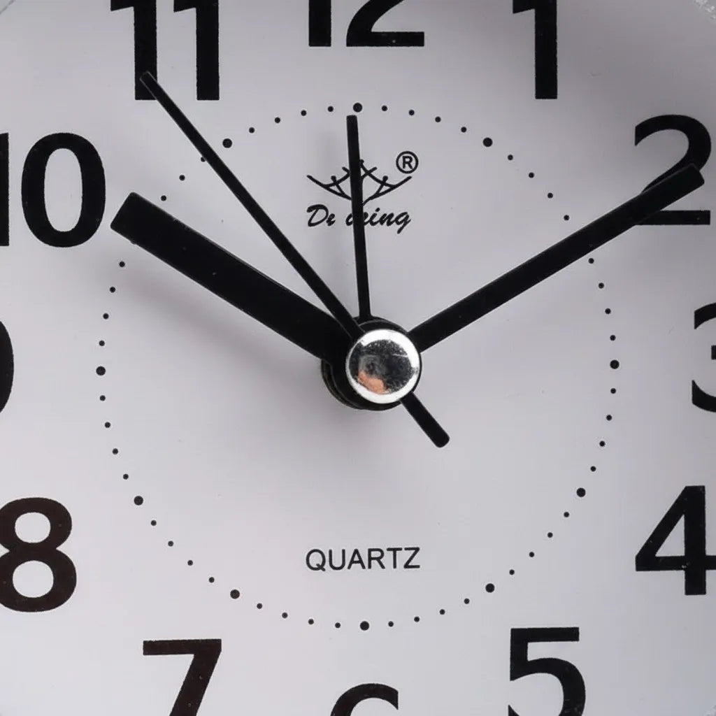 Réveil Analogique Gros Chiffres Design