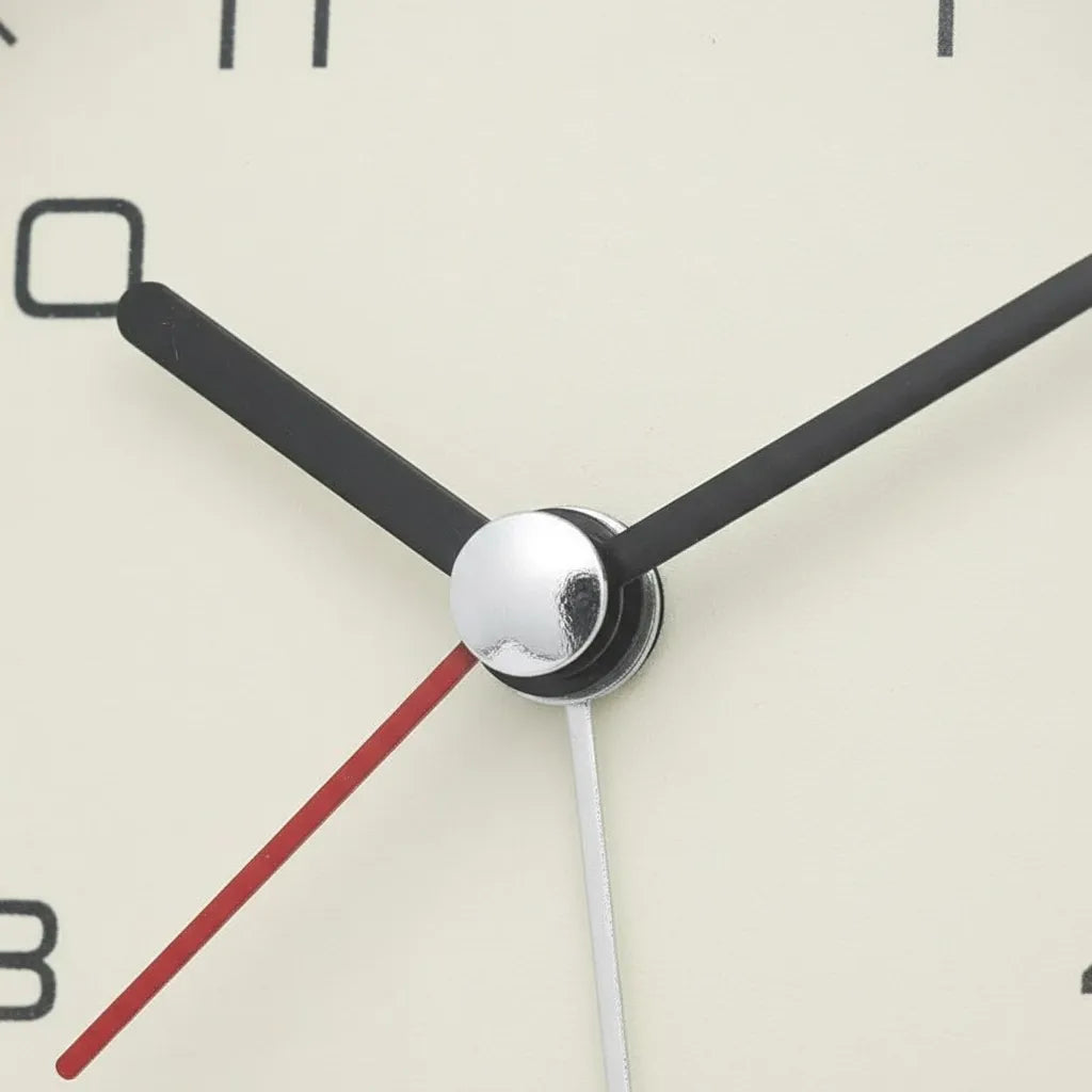 Réveil Analogique Trotteuse Silencieuse en Métal