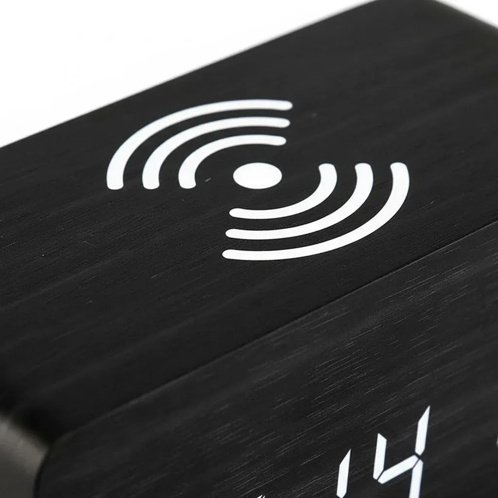 Réveil en Bois avec Chargeur à Induction